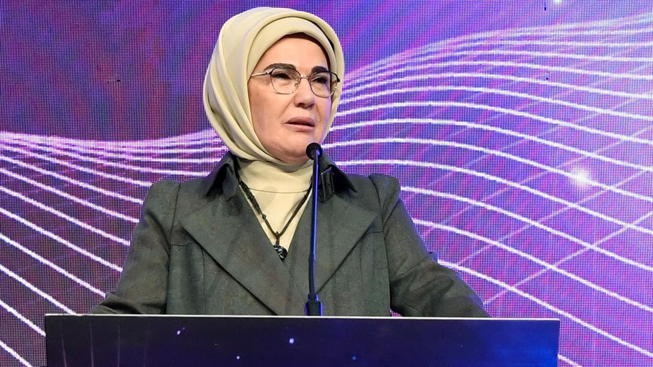 Emine Erdoğan'dan 30 Ağustos mesajı