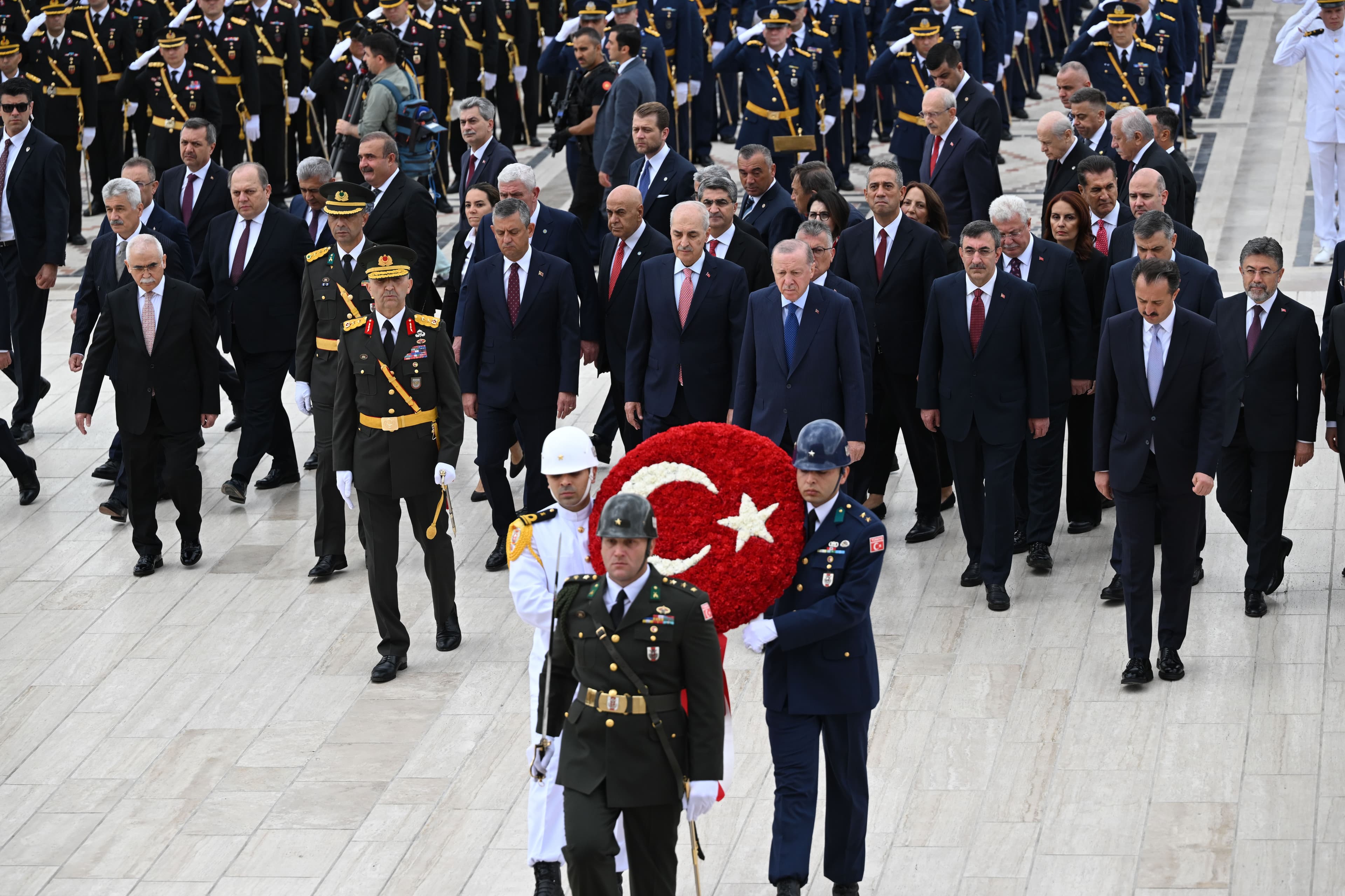 Cumhurbaşkanı Erdoğan: 104 yıl önce olduğu gibi menfur planlara müsaade etmiyoruz