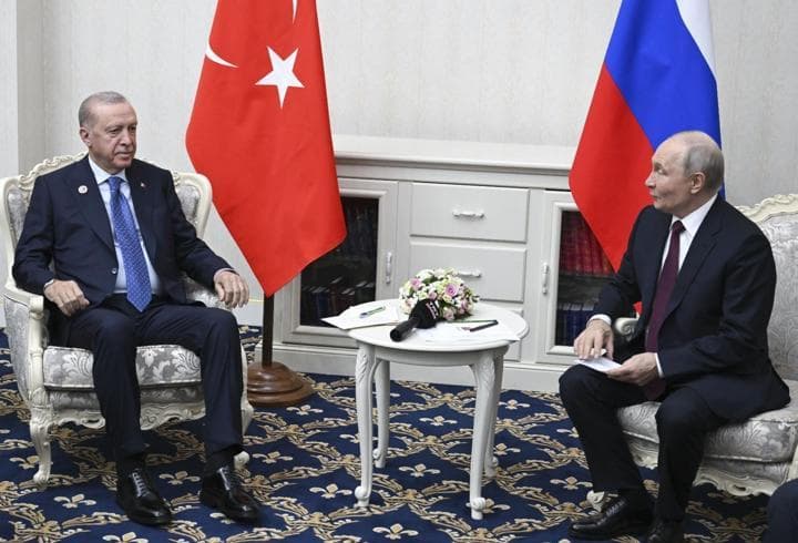 SON DAKİKA! ŞANGHAY'DA KRİTİK ZİRVE: Erdoğan ve Putin görüşmesi başladı