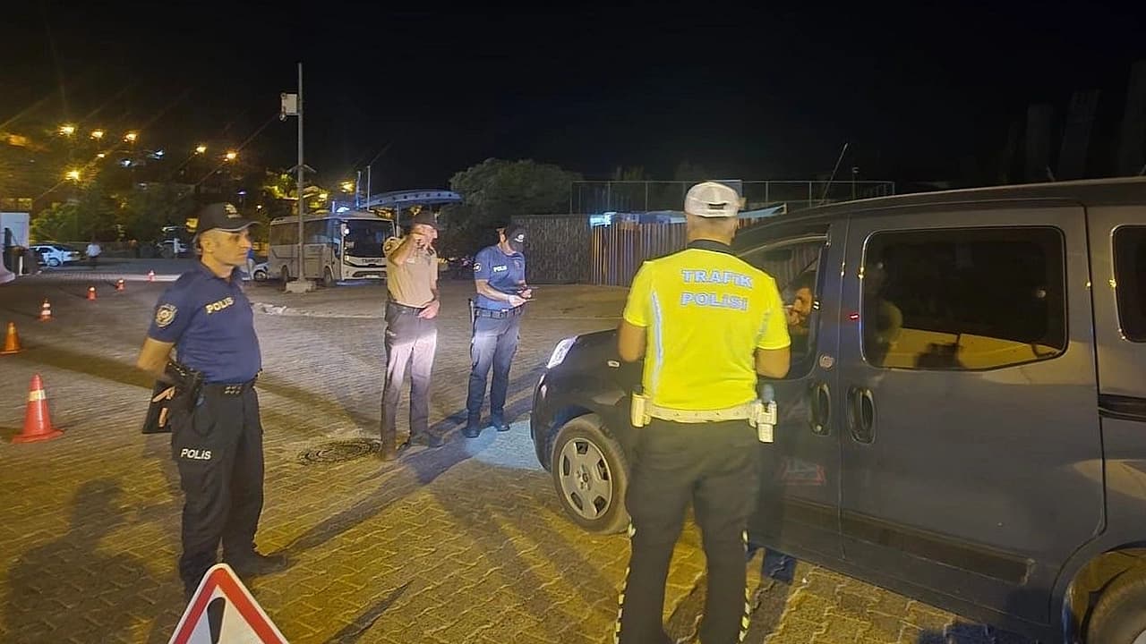 Alacakaya’da huzur denetimi: Ekipler ilçeyi mercek altına aldı