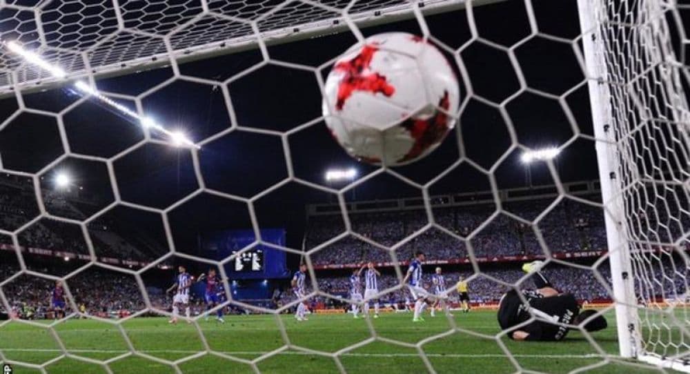 Barcelona sahasında Alaves'i 3-1 mağlup etti