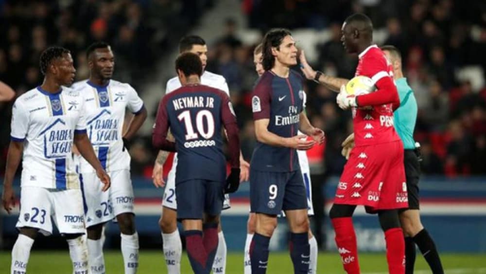 Neymar - Cavani ikinci defa karşı karşıya geldi