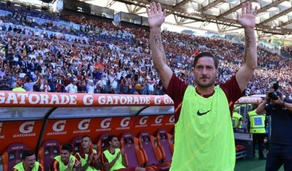 Francesco Totti: Roma efsanesinin figür, resim ve tırnak içinde kariyeri