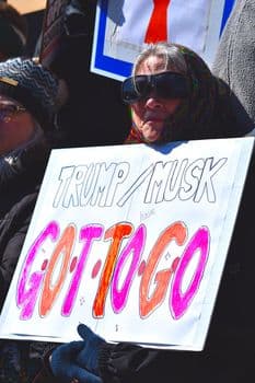 Trump'tan CNN, MS NOW ve Politico'ya Beyaz Saray yasağı